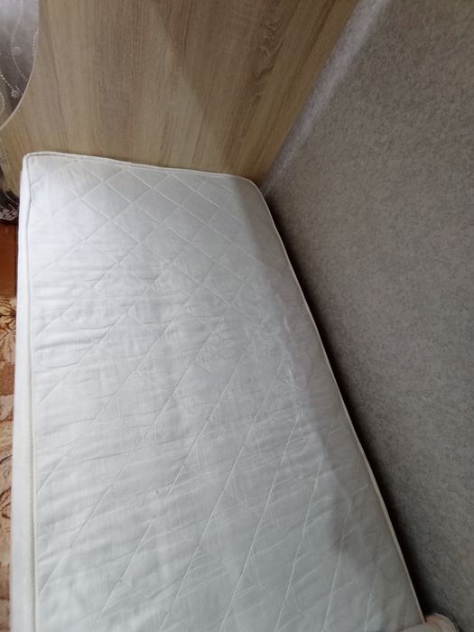 Продам двух ярусную кровать