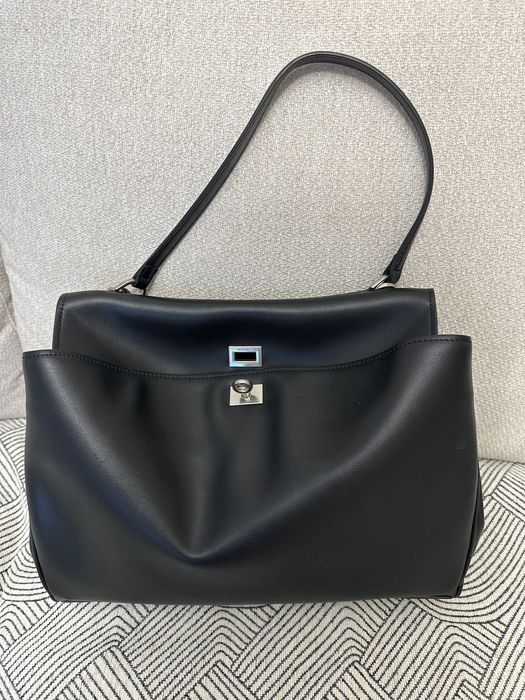 Продам сумку Balenziaga rodeo