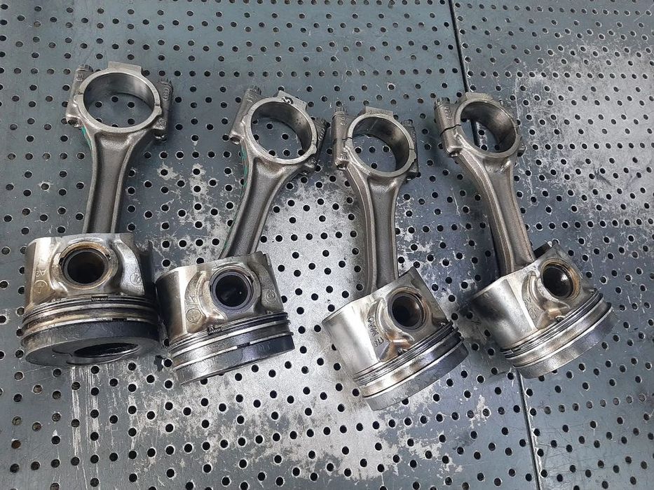 piston cu biela  1.9 tdi avq  vw touran golf 5