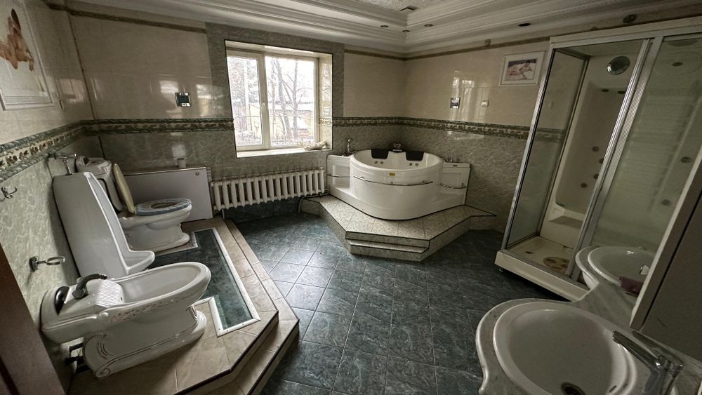 Продаётся двухэтажный дом