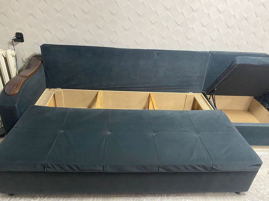 Продам диван в отличном состоянии.