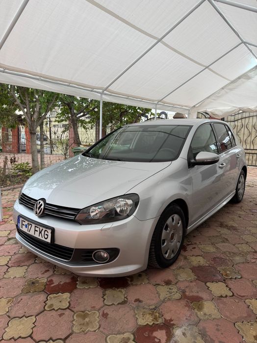 Golf 6 - R-line - 1.6 tdi - 105 CP - 2013 - Pilot automat - Clima - Comenzi pe volan/vocale - Incalzire in scaune