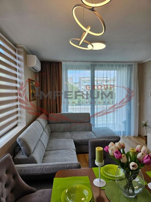 Дава се под наем Двустаен апартамент в Варна, Чайка - 65 кв.м за 816 € - Снимка #2