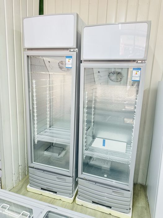 Витринный холодильник для магазина