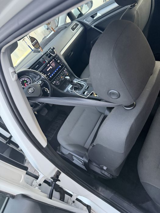 VOLKSWAGEN Golf 2020 — imagine 5