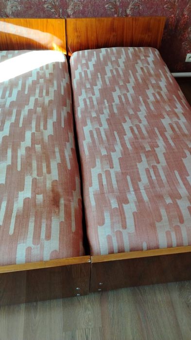 Кровать б/у, 2 шт.