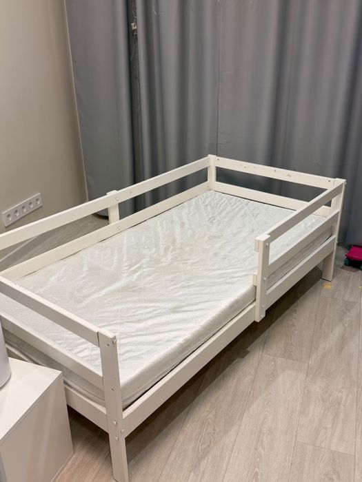Продам детскую кровать