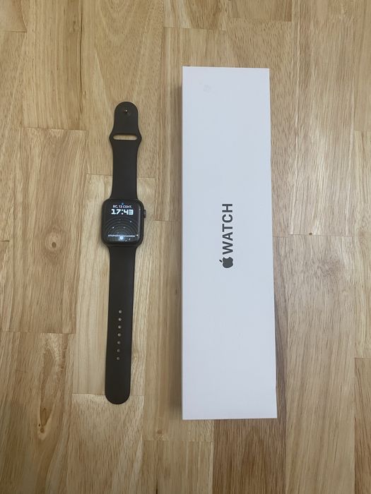 Apple Watch SE 1 44 мм GPS + Cellular, 32 ГБ