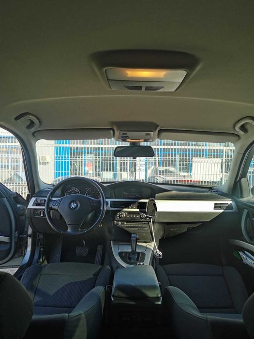BMW Seria 3 2009 — imagine 5