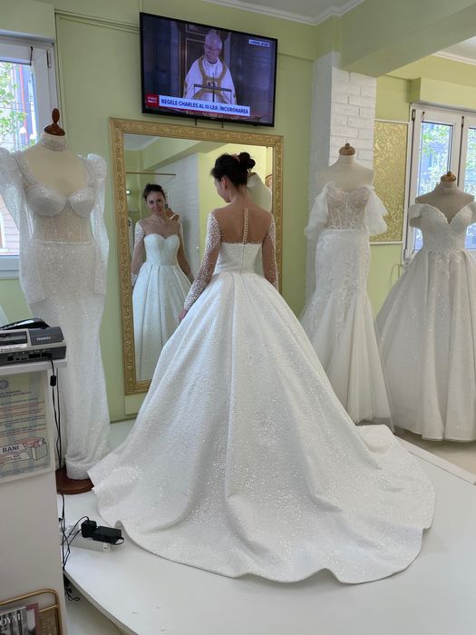 Rochie de mireasa model deosebit marimea XS