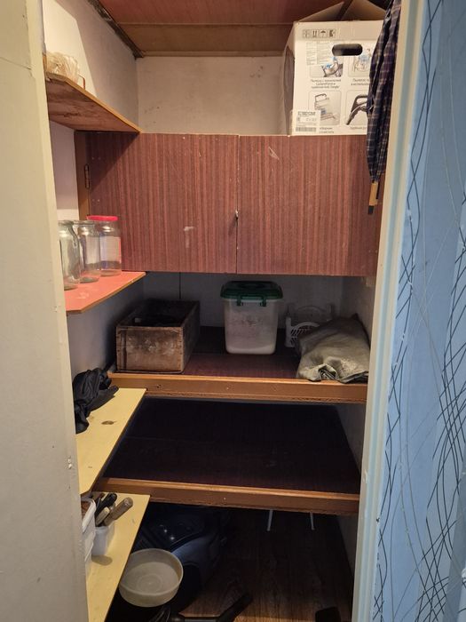 Продаётся 4-х комнатная квартира.