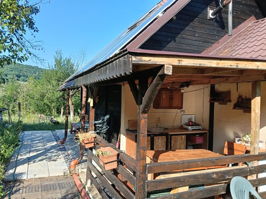 Casă la deal 90 min de Bucuresti