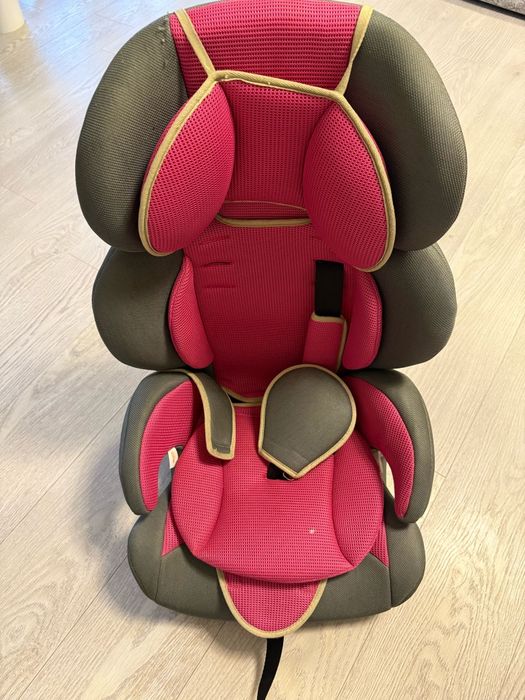 Vând scaun auto gold-baby