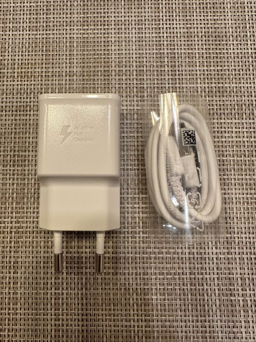 Vând încărcător Samsung Fast Charge+cablu usb c
