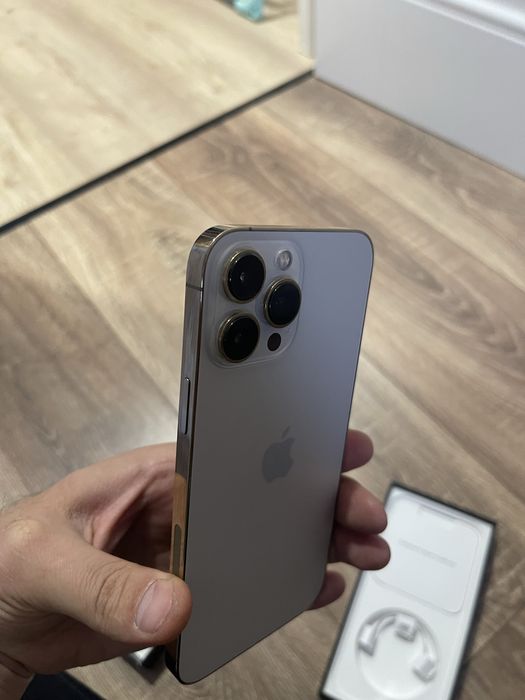 Продам Iphone 13 pro max 512г