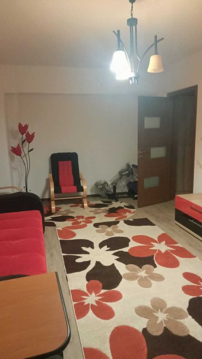 Inchiriez apartament 3 camere zona centrala