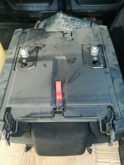 Седалки под наем за Пежо 308 SW