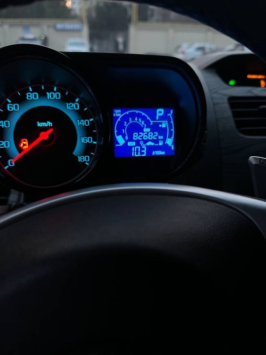 Srocna ideal Spark sotiladi