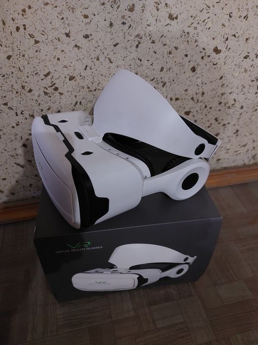 продаю VR очки новые