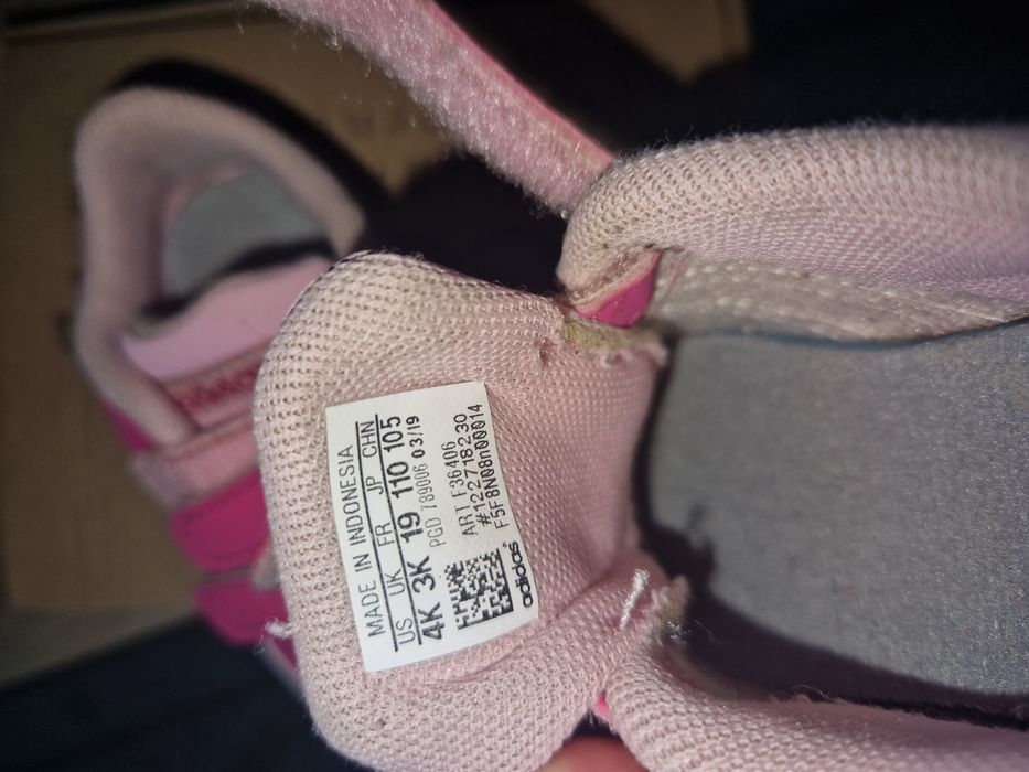 Adidasi Adidas Roz