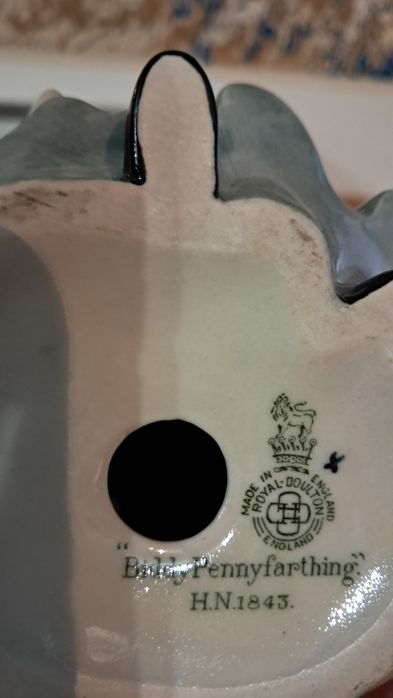 Порцеланови фигури Royal Doulton