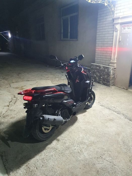 Срочно продам скутер танк 150куб