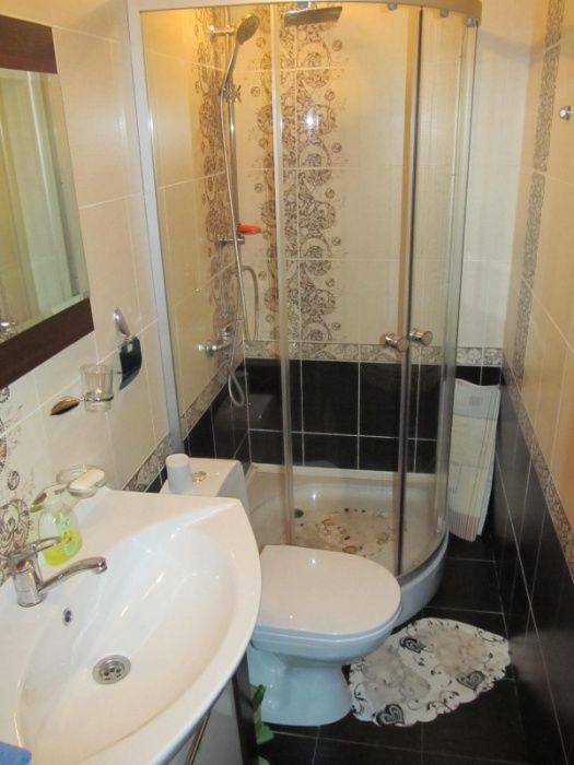 Люксовые номера посуточно. Wi-Fi. Фисташковый.