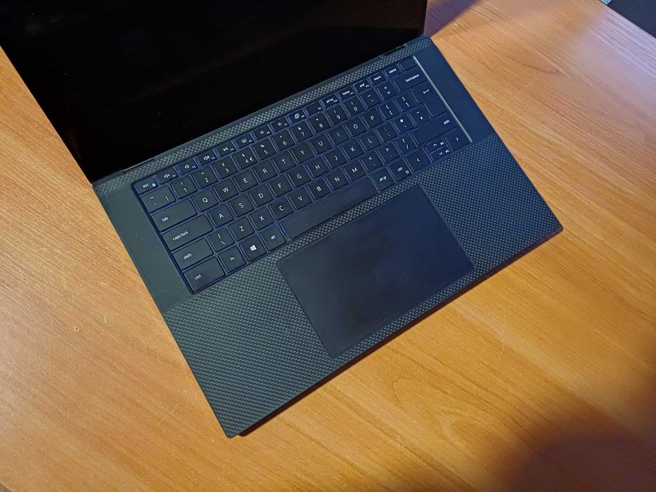 4K IGZO Touch Core i7-10850H DELL 16GB DDR4/512GB SSD/Quadro T2000 4GB