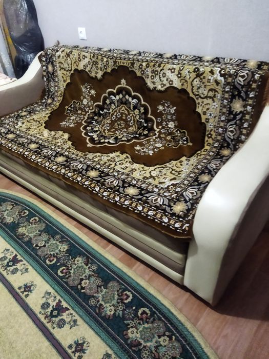 продам гостиный диван в хорошем состоянии