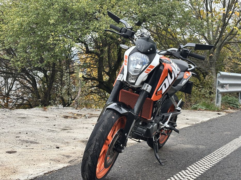 KTM Duke 125 – agilă, stabilă și gata de drum!