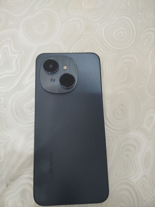 Продам телефон Tekno Spark