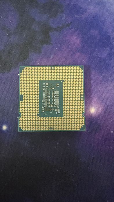 Vand procesor i5 10400f