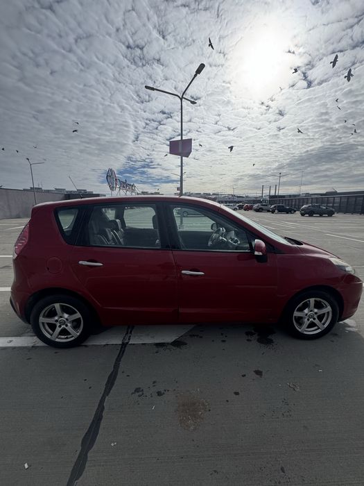 Vând Renault Scenic xmode 1.9 d