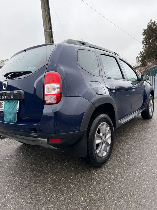 Vând Dacia Duster 2014