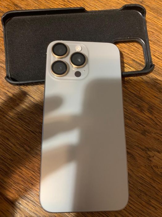 Iphone 15 pro max titan