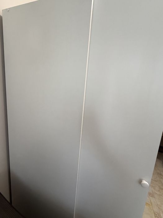 Продам  шкаф в детскую