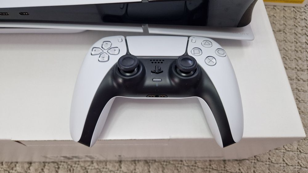 Consola ps5 slim 1tb