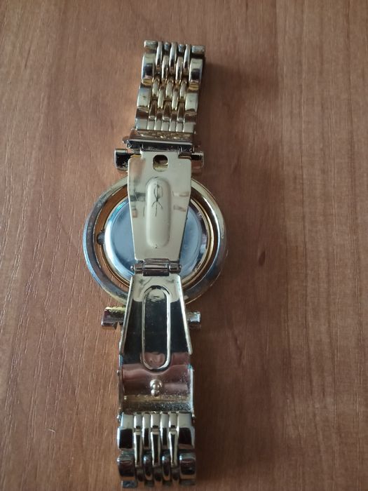 Наручные  часы ПАНДОРА.