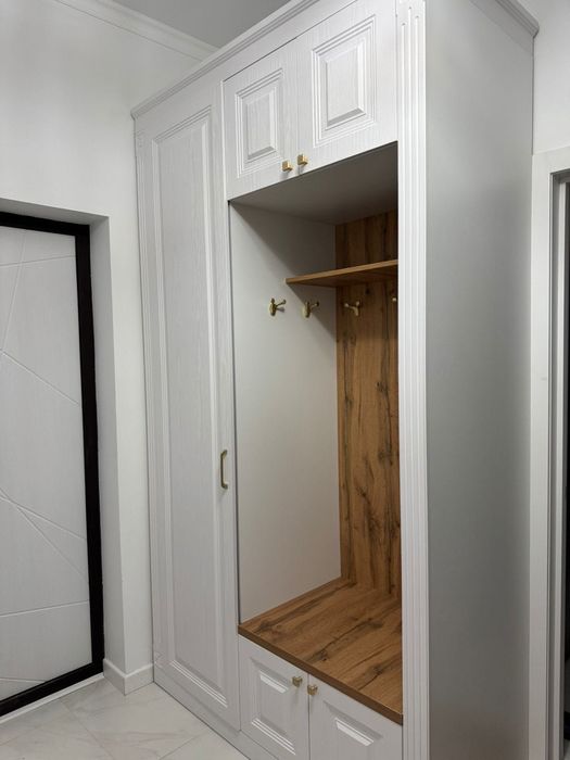 Шкаф + обувница в прихожей