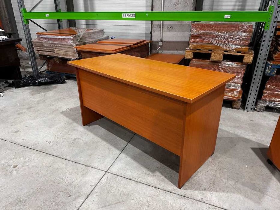 Офис бюра – 140×70×75 см