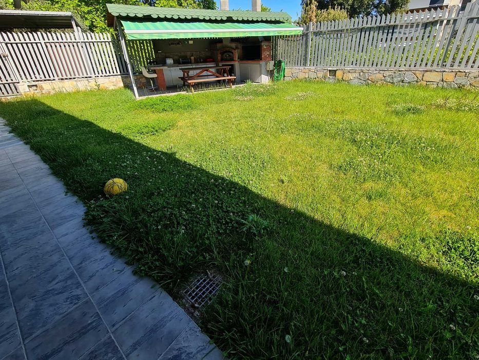 ПРОДАВА се самостоятелна къща 230кв.м в Palio Kavala (код 4184)