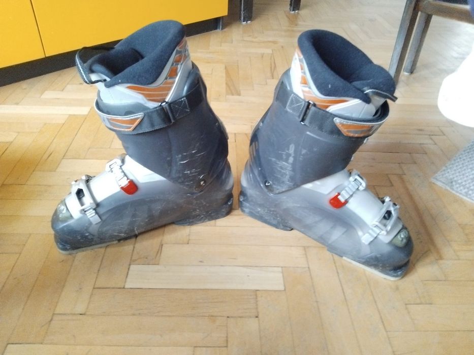 Ски обувти tehnica