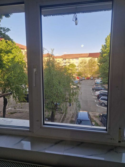 Apartament cu 3 camere renovat complet de vânzare Urziceni, Ialomița
