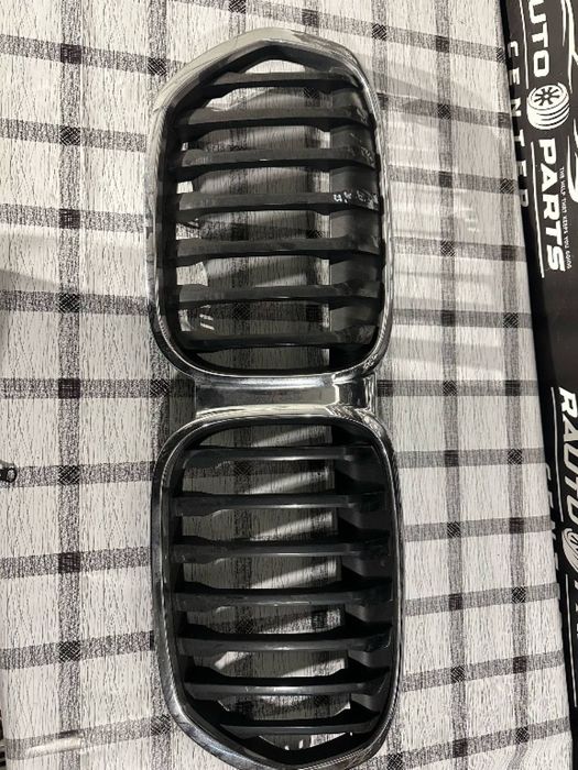 Grila / nari BMW X1 F48 Lci 2020/2021/2022