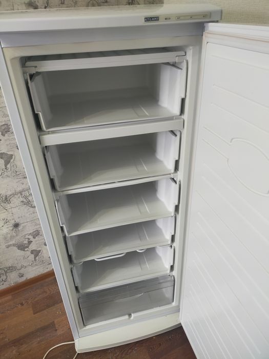 Продам морозильник