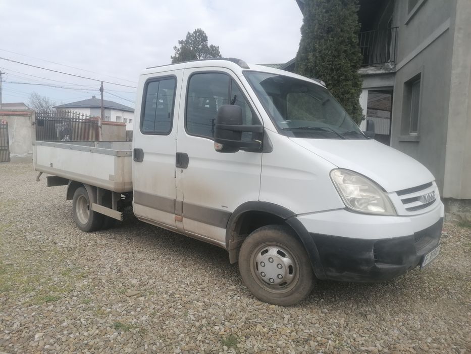 Vând Iveco daily doka 7 locuri