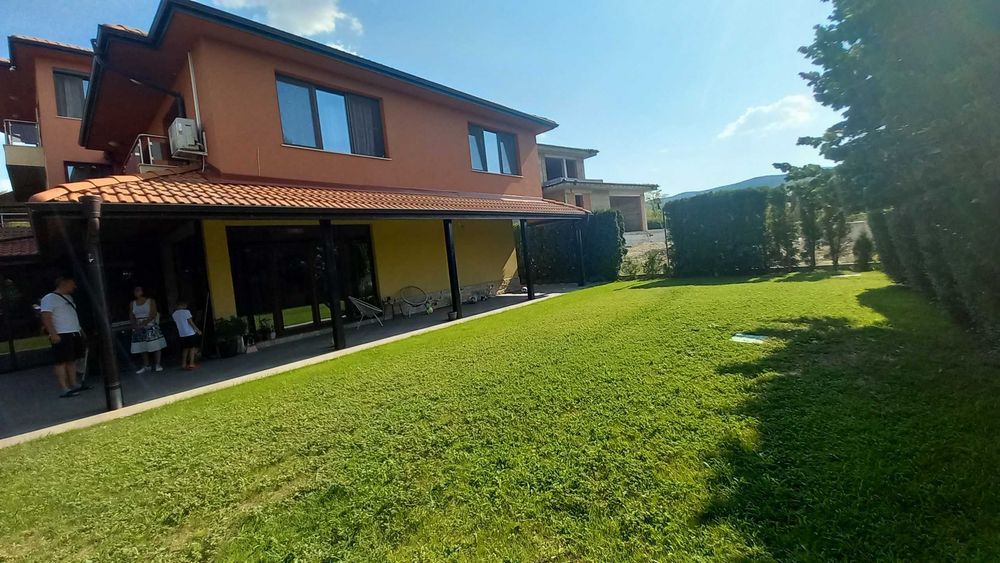 Продава се Къща в с. Първенец, Област Пловдив - 180 кв.м за 1584 €/кв.м - Снимка #2