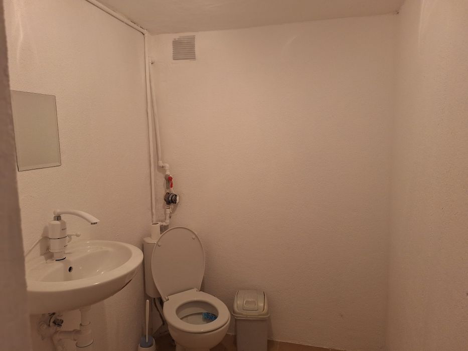 Дава се под наем Магазин в Благоевград, Ален мак - 40 кв.м за 204 € - Снимка #6