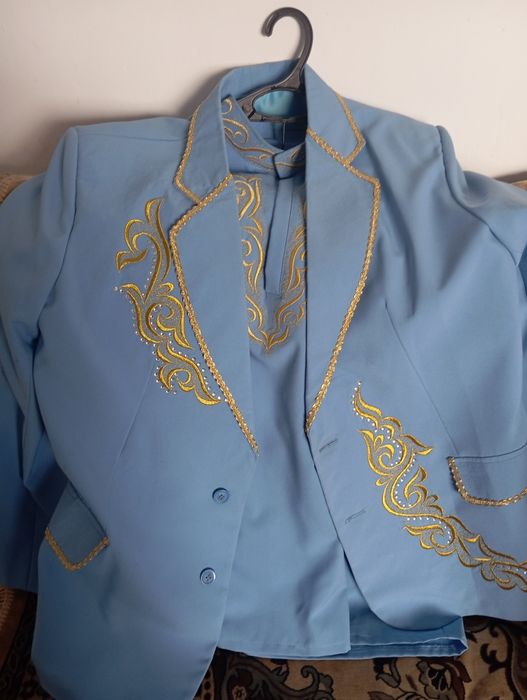 Костюм двойка продам 15000тг