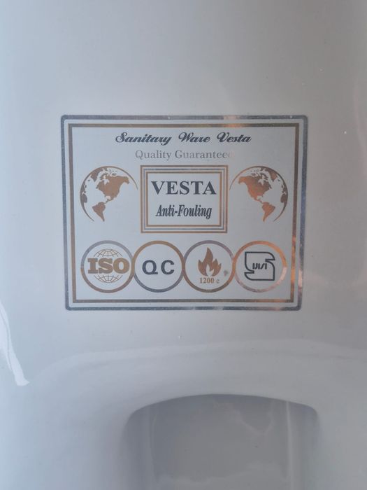 Напольный унитаз продам